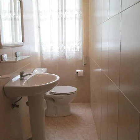 Apartamento - 3 Bedrooms - 00423 *